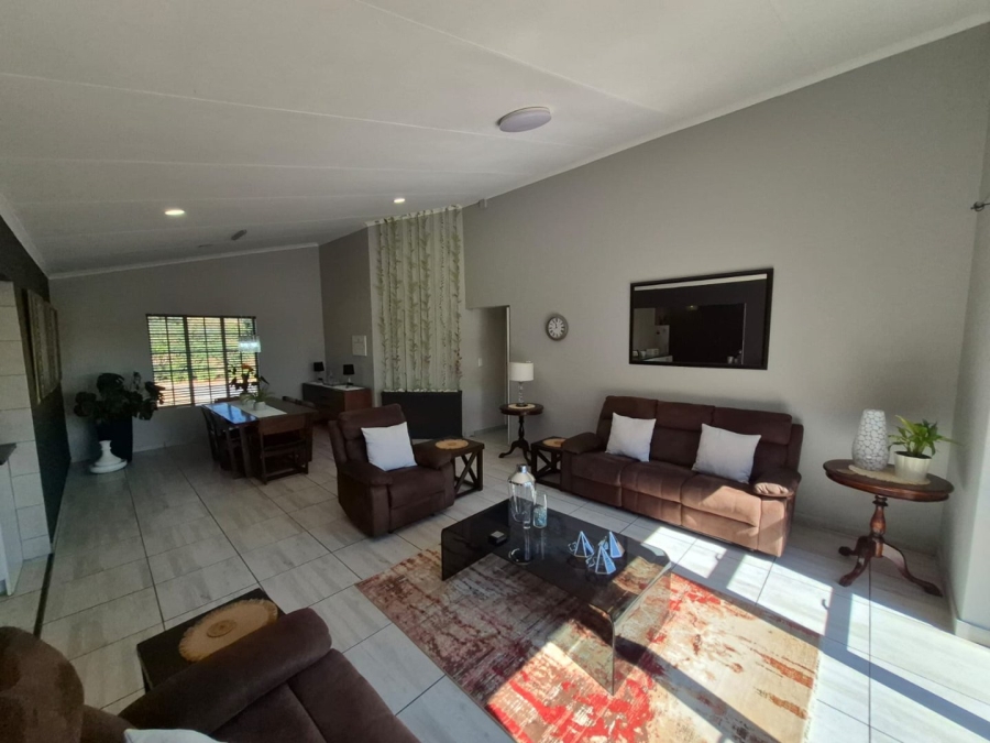 To Let 3 Bedroom Property for Rent in Zwavelpoort Gauteng