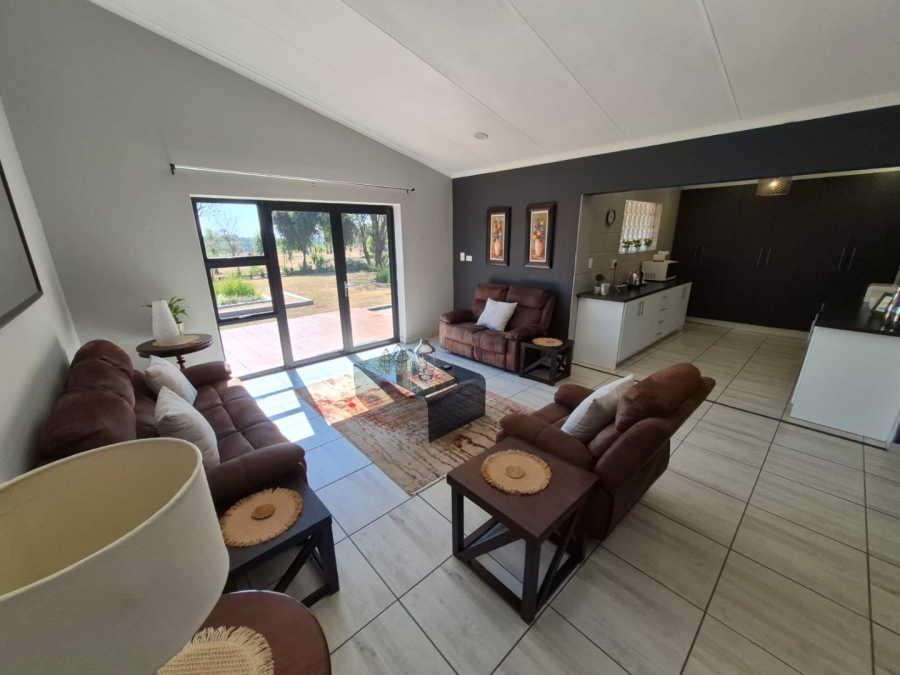 To Let 3 Bedroom Property for Rent in Zwavelpoort Gauteng