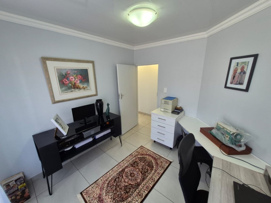 To Let 3 Bedroom Property for Rent in Zwavelpoort Gauteng