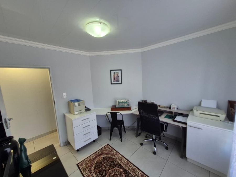 To Let 3 Bedroom Property for Rent in Zwavelpoort Gauteng