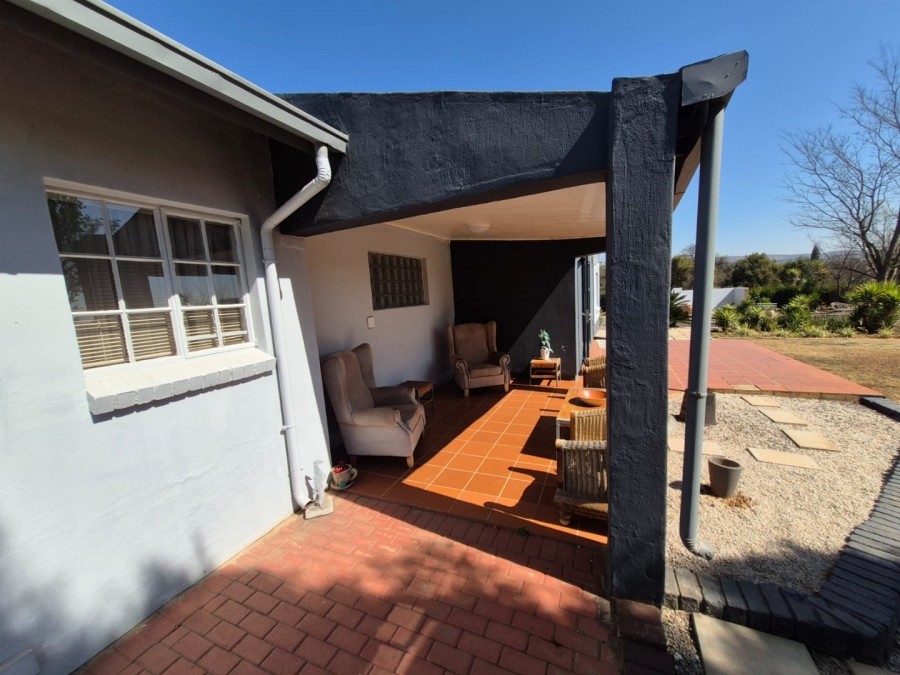 To Let 3 Bedroom Property for Rent in Zwavelpoort Gauteng