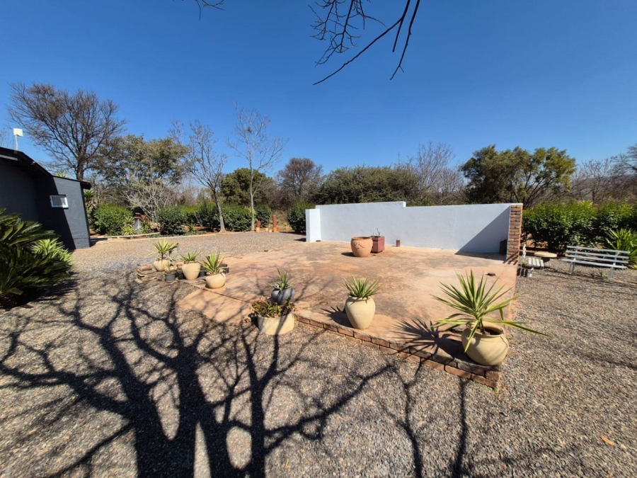 To Let 3 Bedroom Property for Rent in Zwavelpoort Gauteng