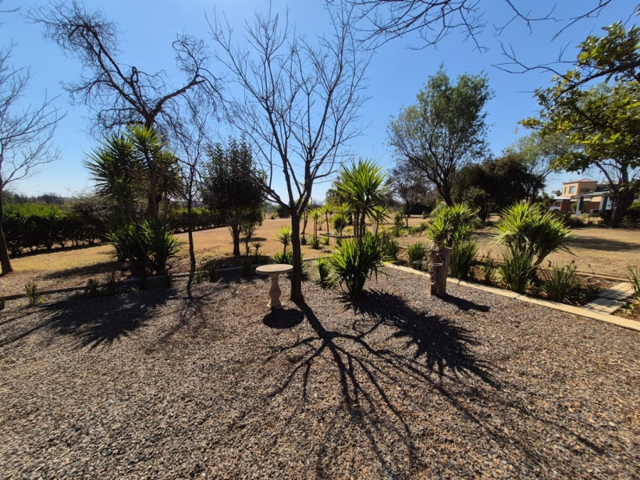 To Let 3 Bedroom Property for Rent in Zwavelpoort Gauteng