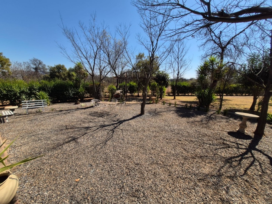 To Let 3 Bedroom Property for Rent in Zwavelpoort Gauteng