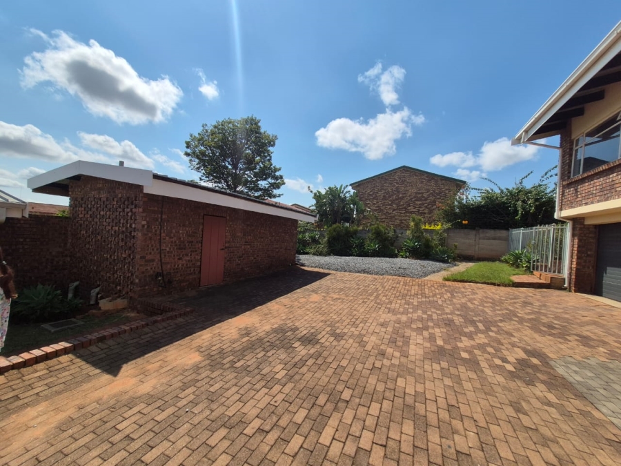 3 Bedroom Property for Sale in Wonderboom Gauteng