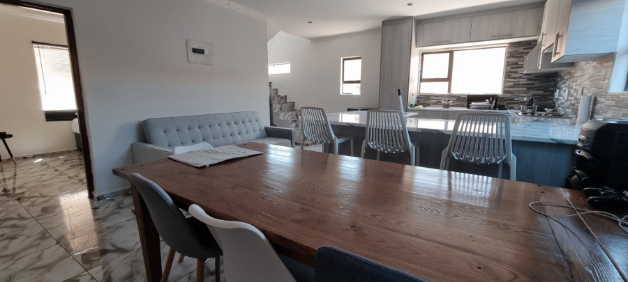 8 Bedroom Property for Sale in Diepkloof Zone 4 Gauteng