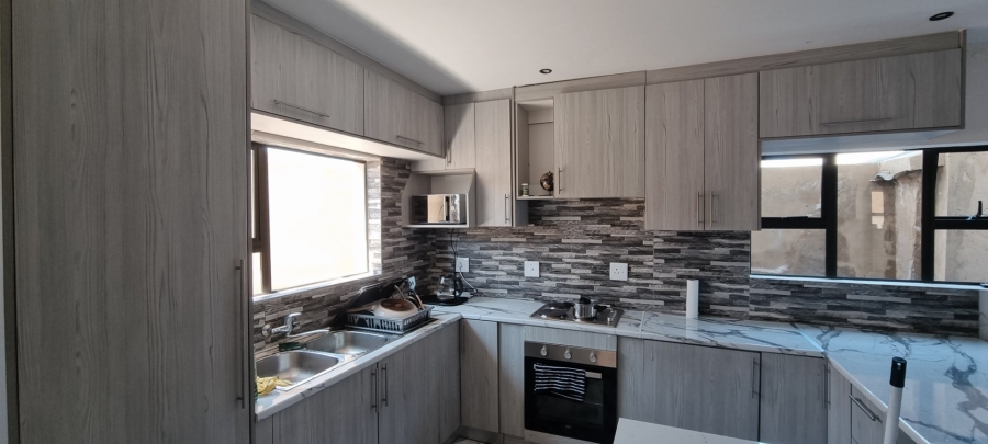 8 Bedroom Property for Sale in Diepkloof Zone 4 Gauteng