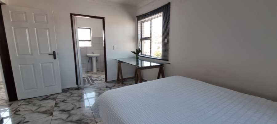 8 Bedroom Property for Sale in Diepkloof Zone 4 Gauteng