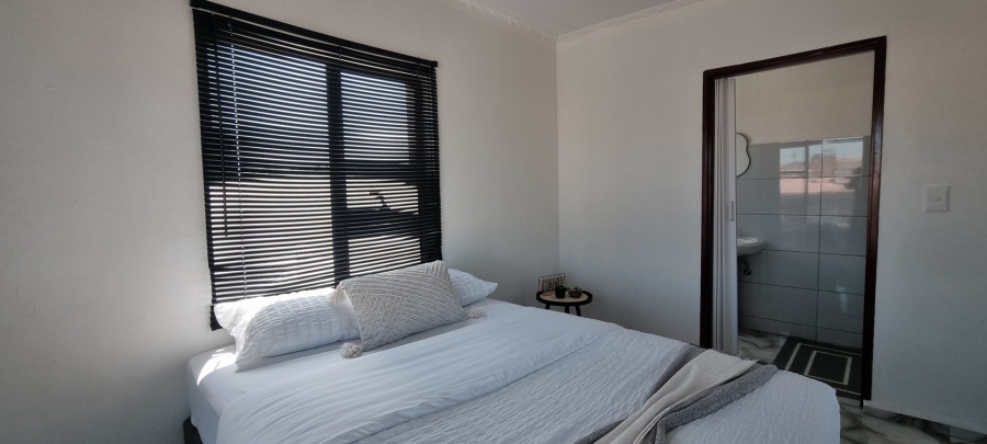 8 Bedroom Property for Sale in Diepkloof Zone 4 Gauteng