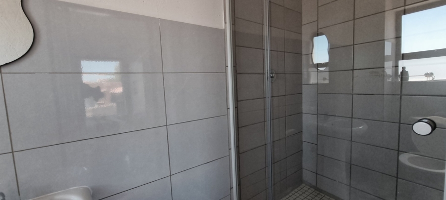 8 Bedroom Property for Sale in Diepkloof Zone 4 Gauteng