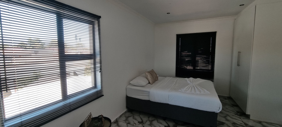 8 Bedroom Property for Sale in Diepkloof Zone 4 Gauteng