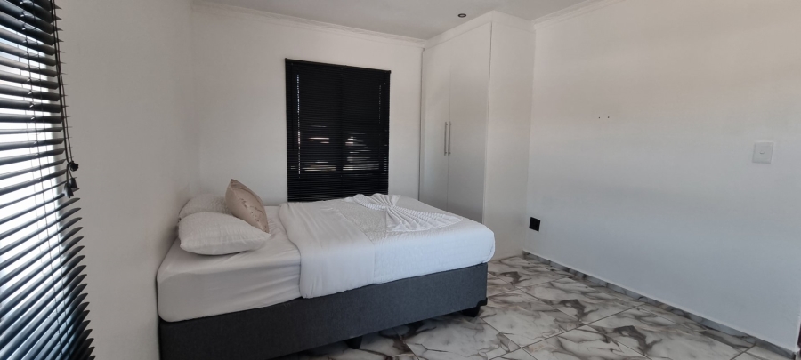 8 Bedroom Property for Sale in Diepkloof Zone 4 Gauteng