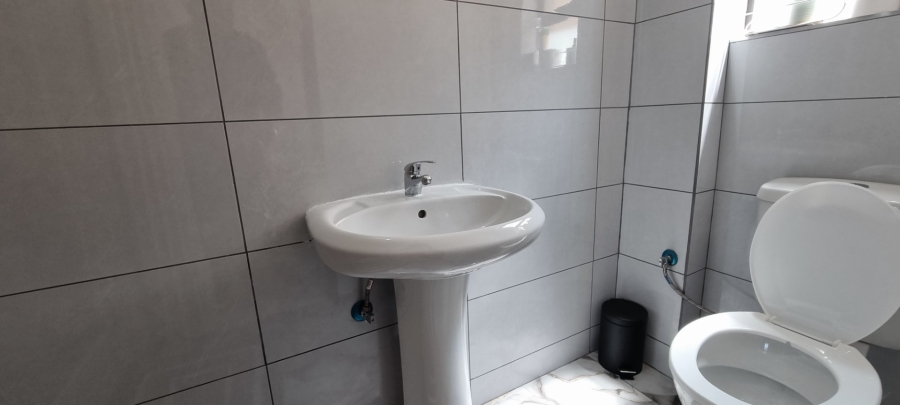 8 Bedroom Property for Sale in Diepkloof Zone 4 Gauteng