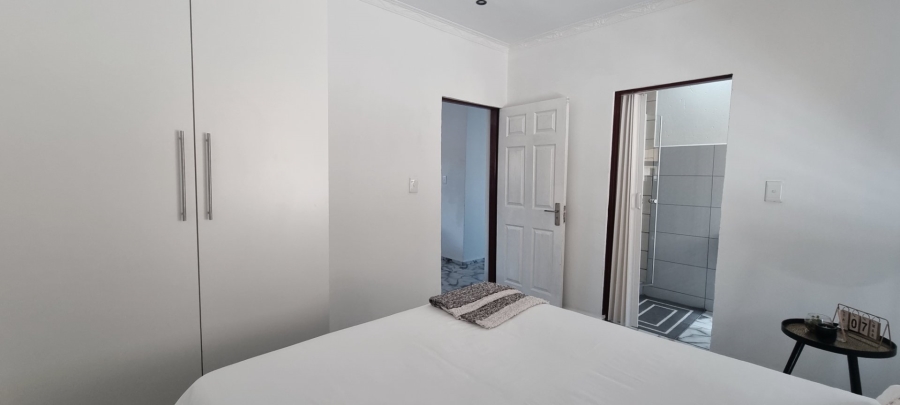 8 Bedroom Property for Sale in Diepkloof Zone 4 Gauteng