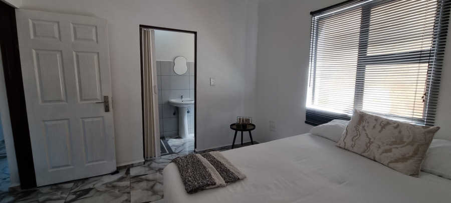 8 Bedroom Property for Sale in Diepkloof Zone 4 Gauteng