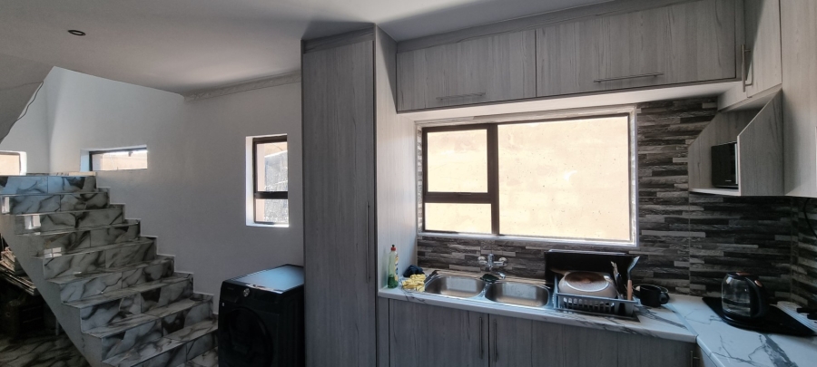 8 Bedroom Property for Sale in Diepkloof Zone 4 Gauteng