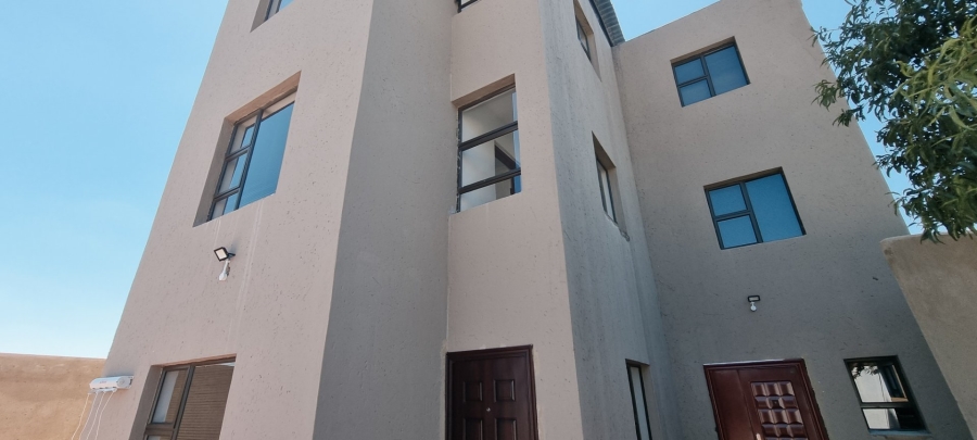 8 Bedroom Property for Sale in Diepkloof Zone 4 Gauteng