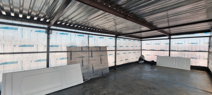 8 Bedroom Property for Sale in Diepkloof Zone 4 Gauteng