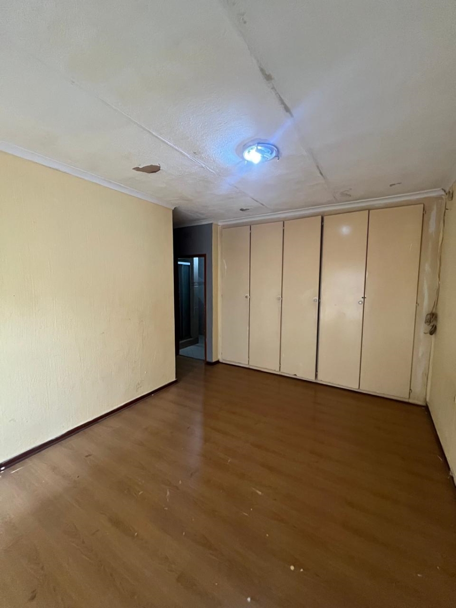 To Let 3 Bedroom Property for Rent in Bramley View Gauteng