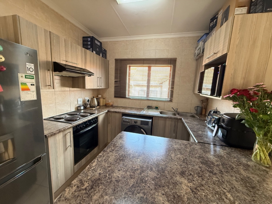 To Let 2 Bedroom Property for Rent in Randpark Ridge Gauteng