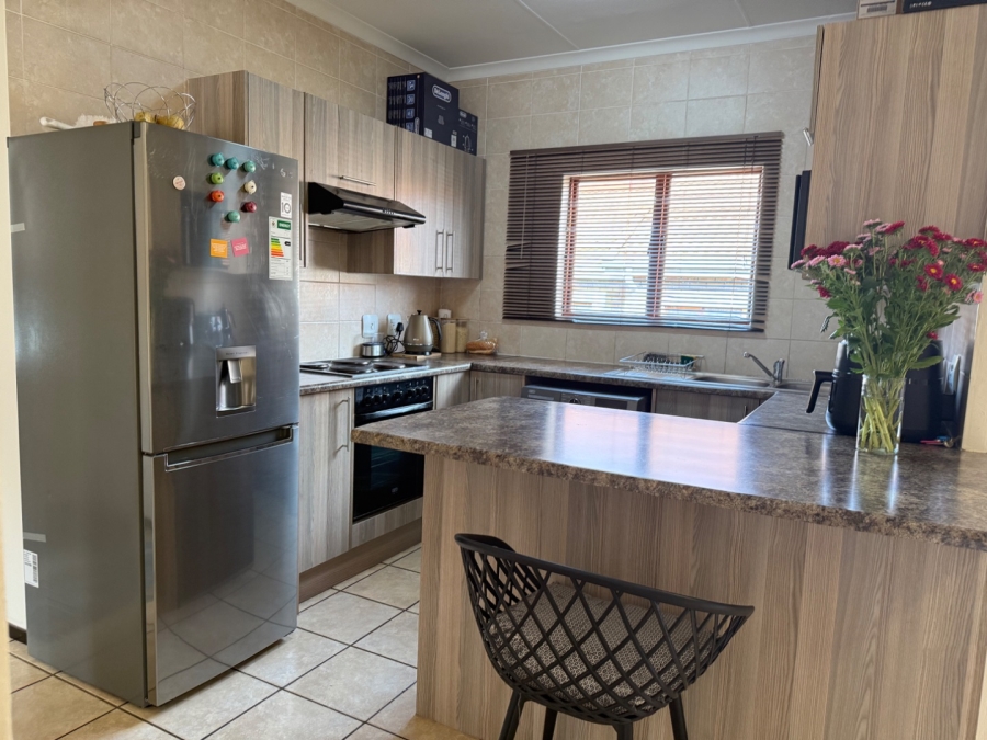 To Let 2 Bedroom Property for Rent in Randpark Ridge Gauteng