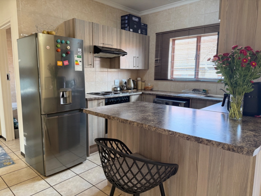 To Let 2 Bedroom Property for Rent in Randpark Ridge Gauteng