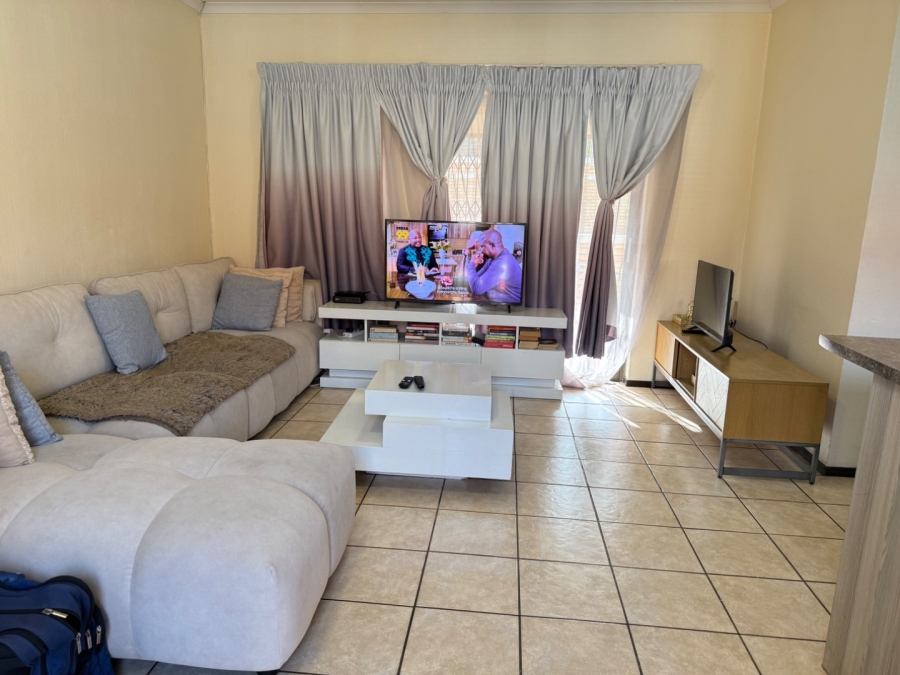 To Let 2 Bedroom Property for Rent in Randpark Ridge Gauteng