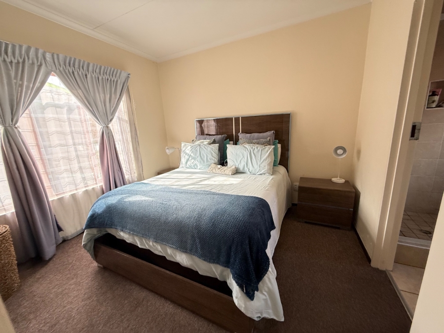 To Let 2 Bedroom Property for Rent in Randpark Ridge Gauteng