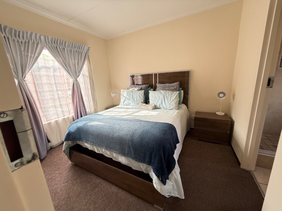 To Let 2 Bedroom Property for Rent in Randpark Ridge Gauteng