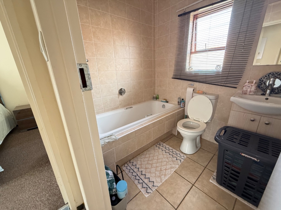 To Let 2 Bedroom Property for Rent in Randpark Ridge Gauteng