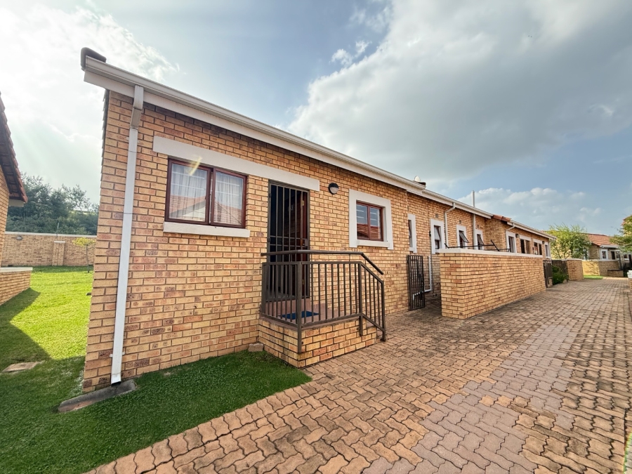 To Let 2 Bedroom Property for Rent in Randpark Ridge Gauteng
