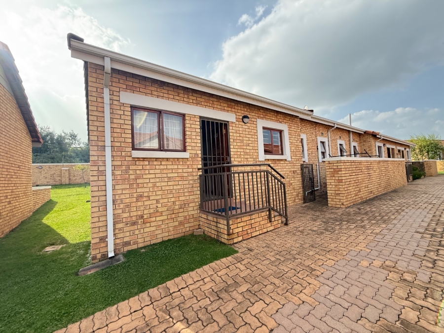 To Let 2 Bedroom Property for Rent in Randpark Ridge Gauteng