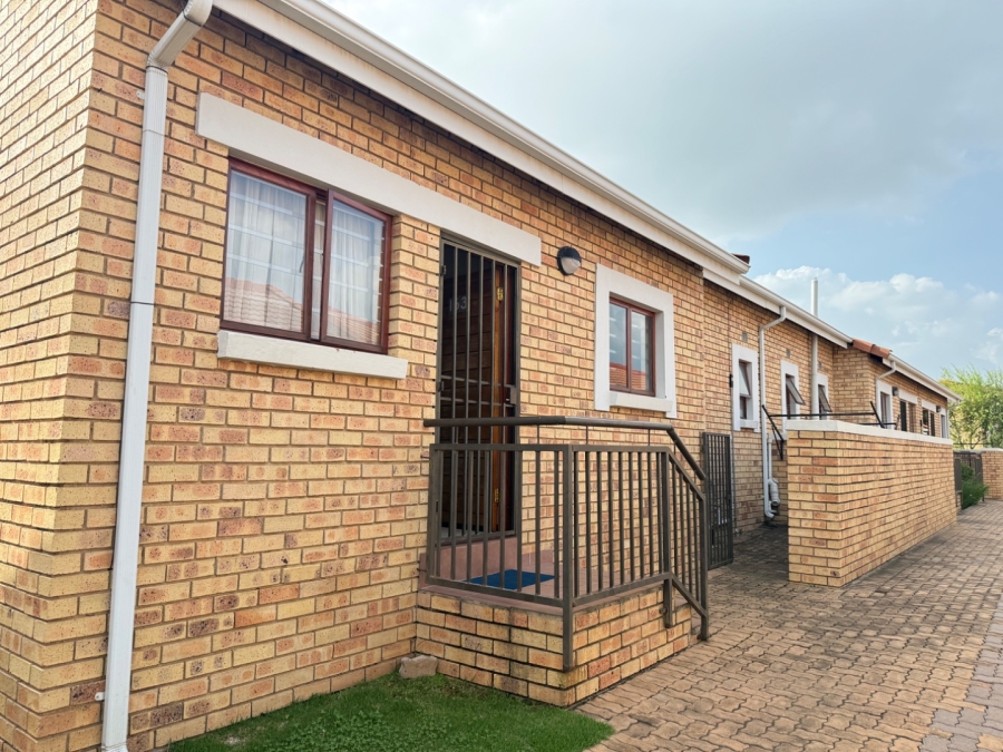 To Let 2 Bedroom Property for Rent in Randpark Ridge Gauteng