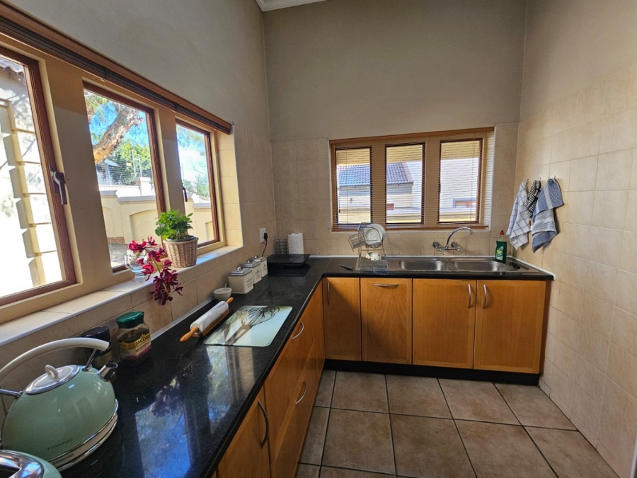 5 Bedroom Property for Sale in Moreleta Park Gauteng