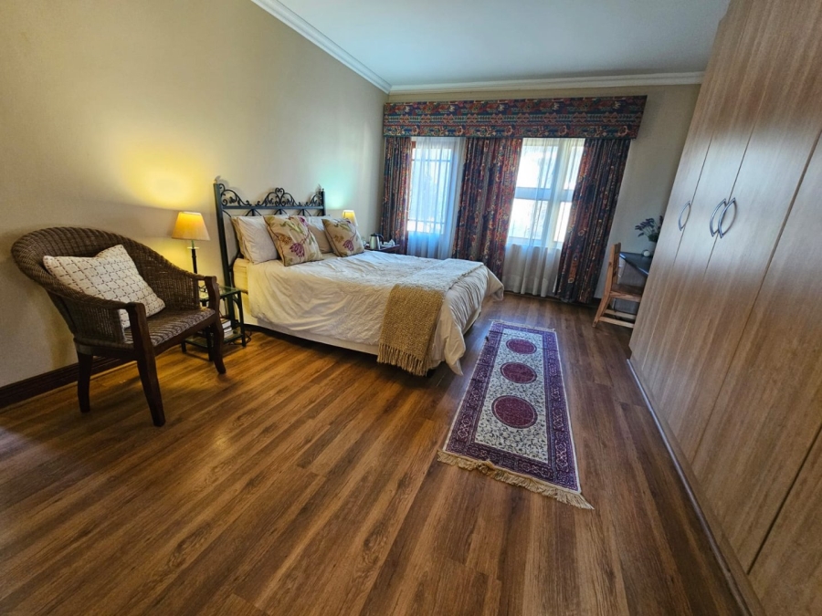 5 Bedroom Property for Sale in Moreleta Park Gauteng