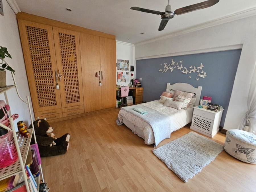 5 Bedroom Property for Sale in Moreleta Park Gauteng