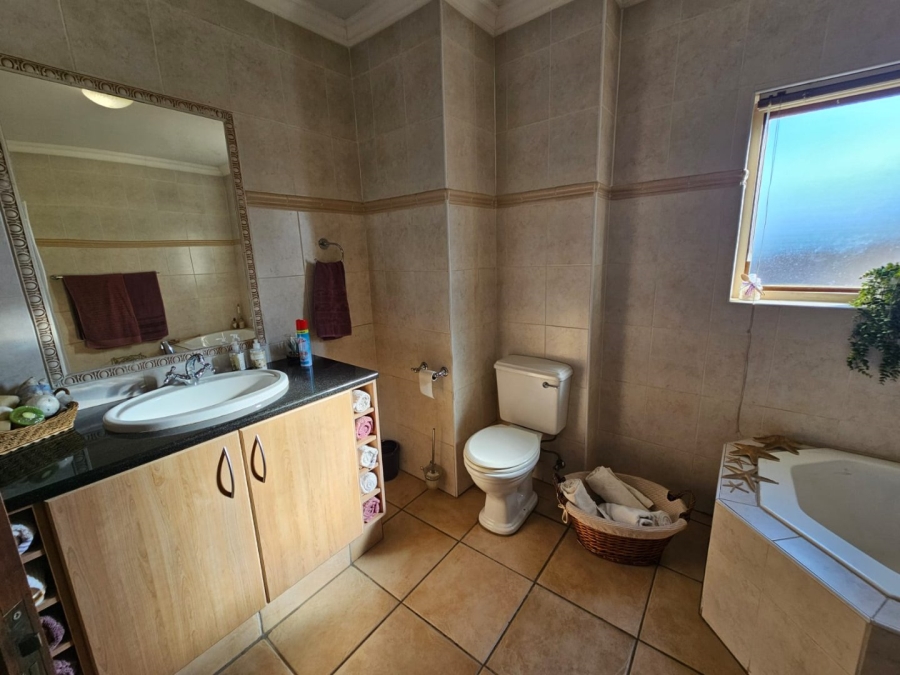 5 Bedroom Property for Sale in Moreleta Park Gauteng