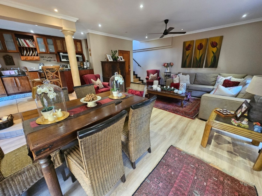 5 Bedroom Property for Sale in Moreleta Park Gauteng