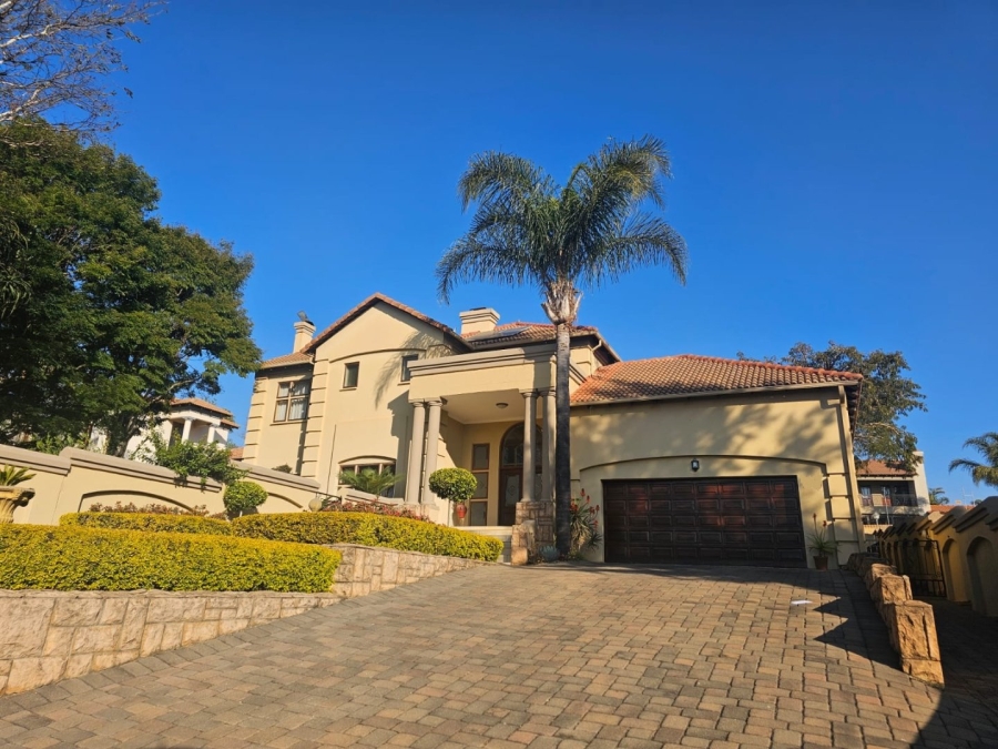 5 Bedroom Property for Sale in Moreleta Park Gauteng