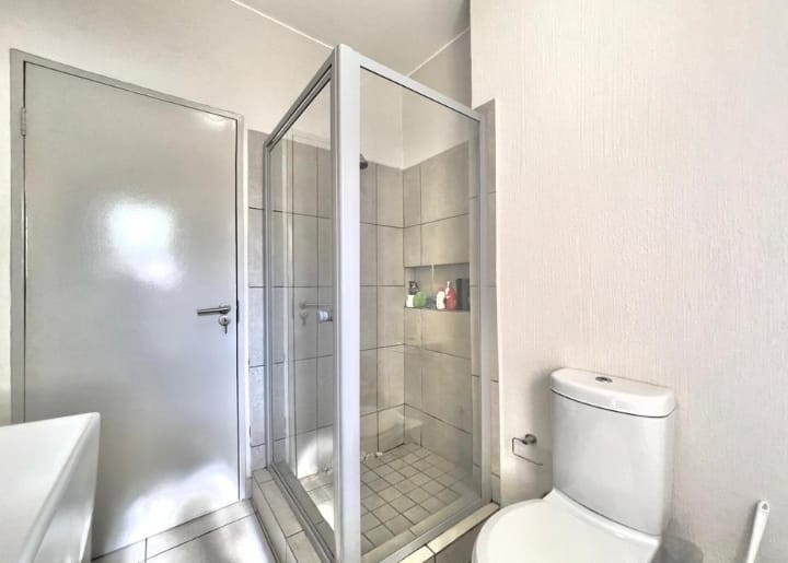 2 Bedroom Property for Sale in Broadacres Gauteng