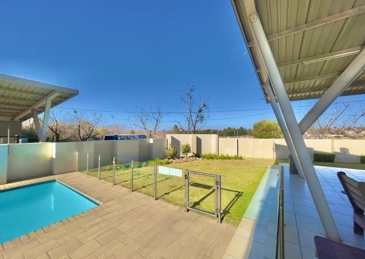 2 Bedroom Property for Sale in Broadacres Gauteng