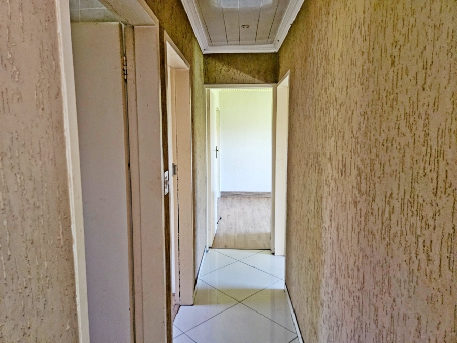 3 Bedroom Property for Sale in Rhodesfield Gauteng