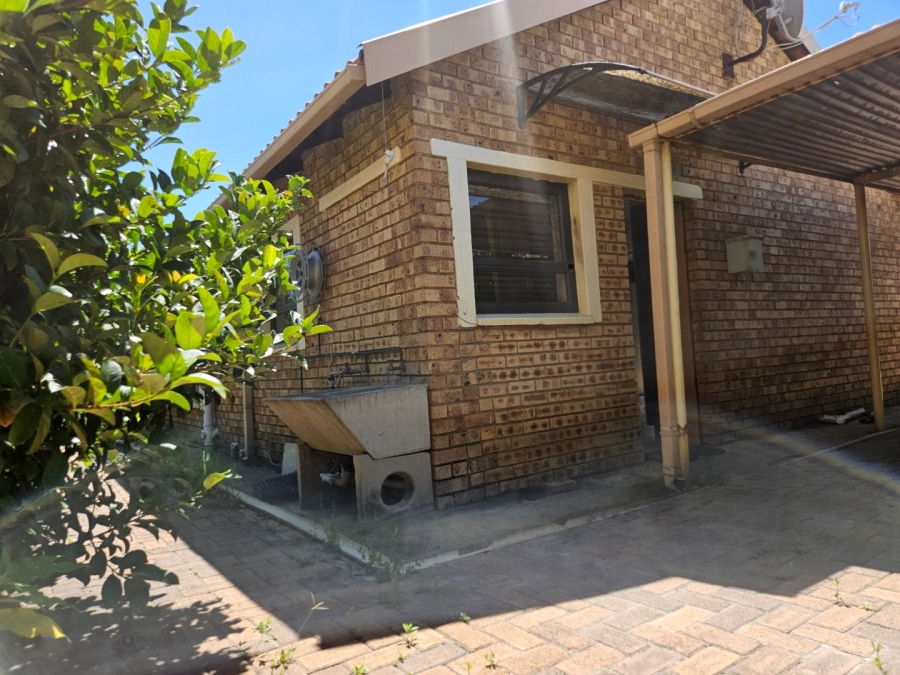 3 Bedroom Property for Sale in Rhodesfield Gauteng