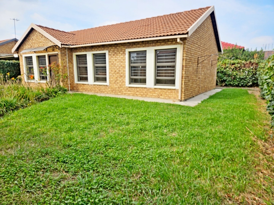 3 Bedroom Property for Sale in Rhodesfield Gauteng