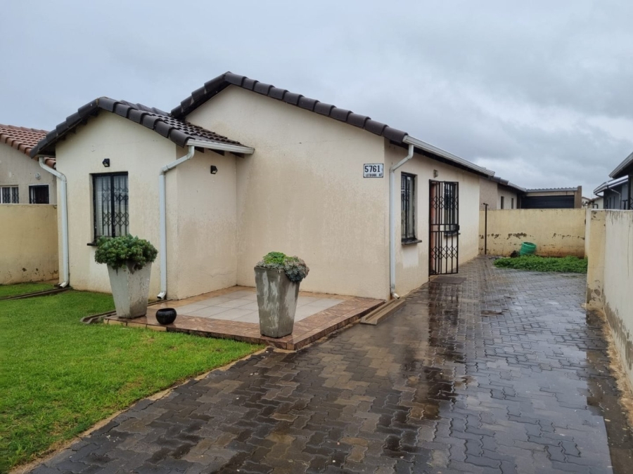 3 Bedroom Property for Sale in Windmill Park Gauteng