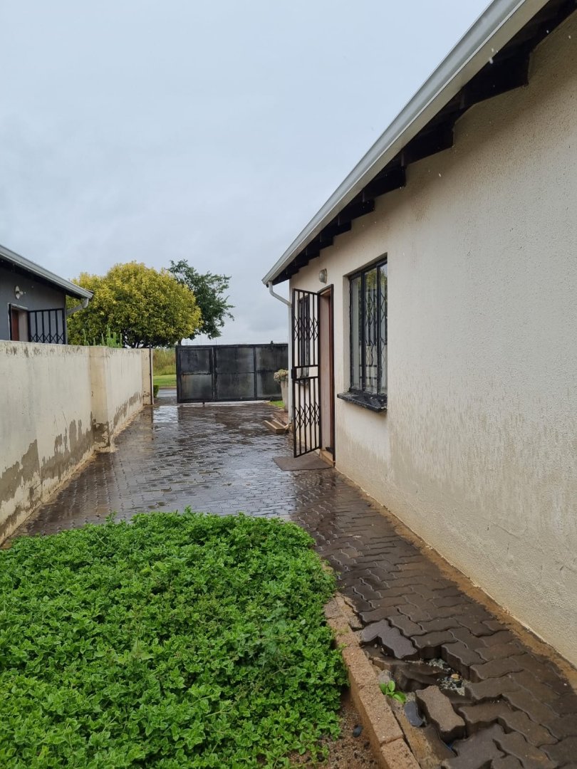 3 Bedroom Property for Sale in Windmill Park Gauteng