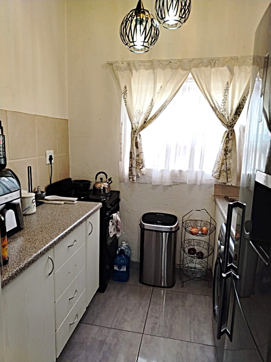 2 Bedroom Property for Sale in Amorosa Gauteng