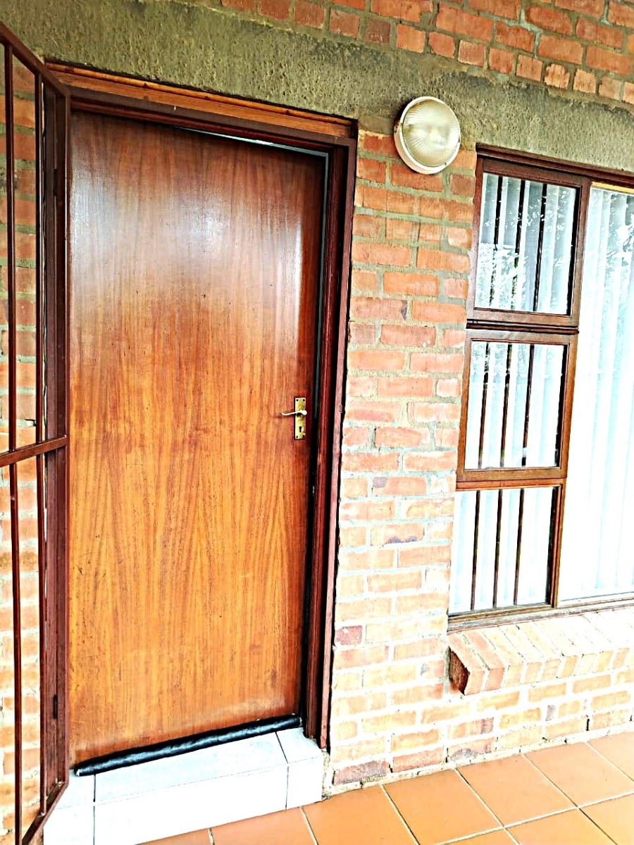 2 Bedroom Property for Sale in Amorosa Gauteng