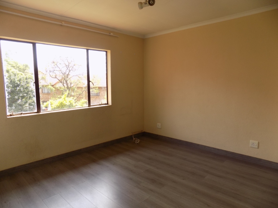 2 Bedroom Property for Sale in Halfway Gardens Gauteng