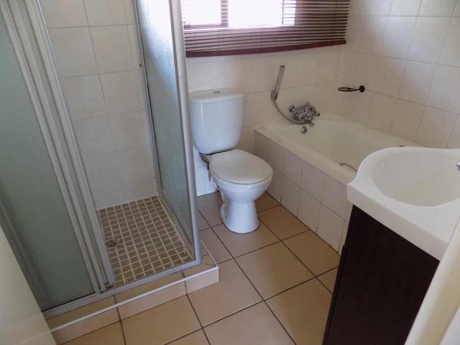2 Bedroom Property for Sale in Halfway Gardens Gauteng